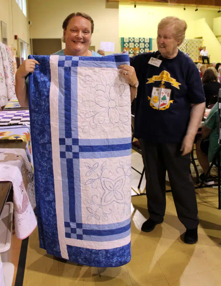 Karissa Riter chose Blue on Blue. Karissa Riter chose Blue on Blue.