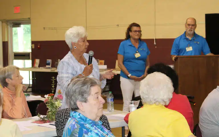 Associate Joy Keller of Owensboro says she is able to minister in her community because, “As an Associate, I know I have all these prayers behind me.” Associate Joy Keller of Owensboro says she is able to minister in her community because, “As an Associate, I know I have all these prayers behind me.”