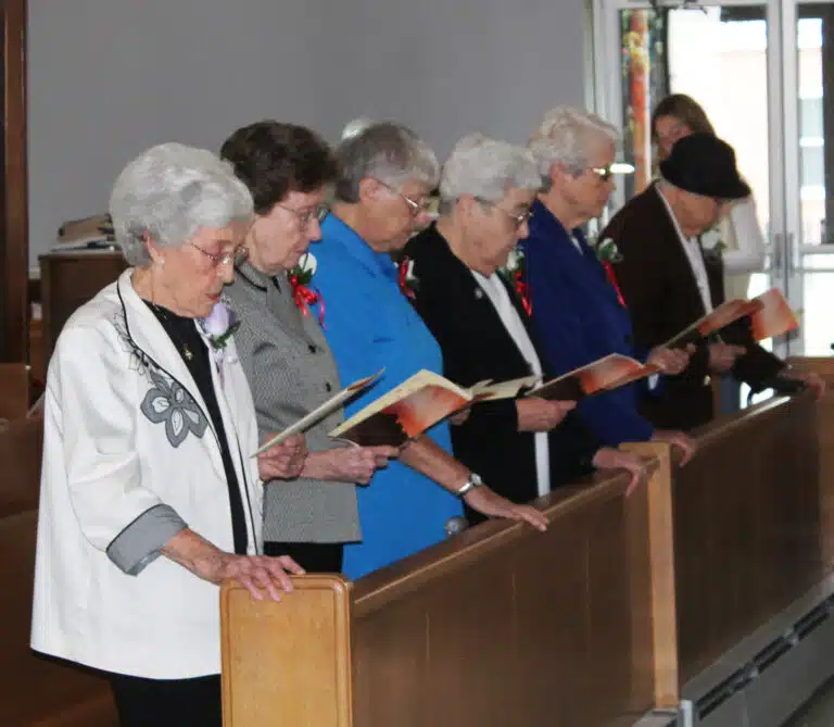 Renewing their vows are, from left, Ursuline Sisters Elaine Burke (75 years), Mary Henning (60 years), Emma Anne Munsterman (60 years), Ann McGrew (60 years), and Barbara Jean Head (60 years), as well as Franciscan Sister Lucy Bonifas (70 years). Renewing their vows are, from left, Ursuline Sisters Elaine Burke (75 years), Mary Henning (60 years), Emma Anne Munsterman (60 years), Ann McGrew (60 years), and Barbara Jean Head (60 years), as well as Franciscan Sister Lucy Bonifas (70 years).