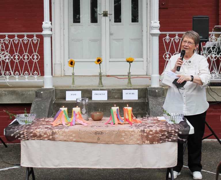 Sister Amelia Stenger, the outgoing congregational leader, thanked everyone for participating.