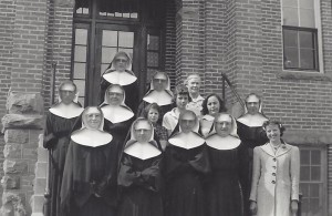 A group of sisters and laity in the 1940s.